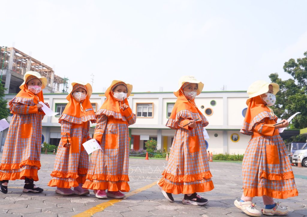 Jelajah Lingkungan Sekolah
